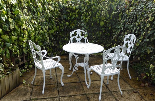 Helmsley House | Spacious House 3 ensuite bedrooms, sleeps 6, Centre of Helmsley, Pet friendly,