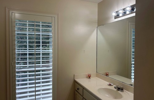Twelve Oaks House | Spacious house for 8 adults and 4 kids in Oxford, MS - 3 mi from Ole Miss