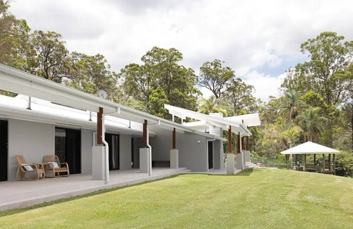 Burbank House | Spacious House for Family & Friends