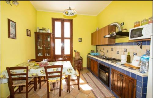 Noto Marina House | Spacious house in Lido di Noto with terrace and garden