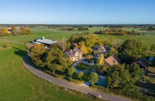 Norrkoping O Villa | Spacious house in rural idyll