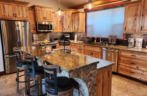 Hot Springs House | Spacious house located in Hot Springs, a dream getaway for any soaker!