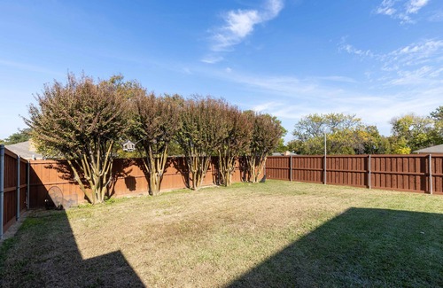 Grand Prairie House | Spacious house near AT&T stadium