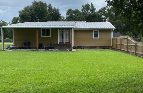Gonzales House | Spacious house on quiet, dead-end street in Gonzales