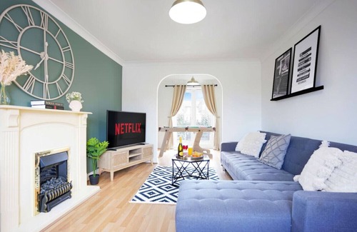 Milton Malsor House | Spacious House - Parking - Garden - Wifi - SmartTV
