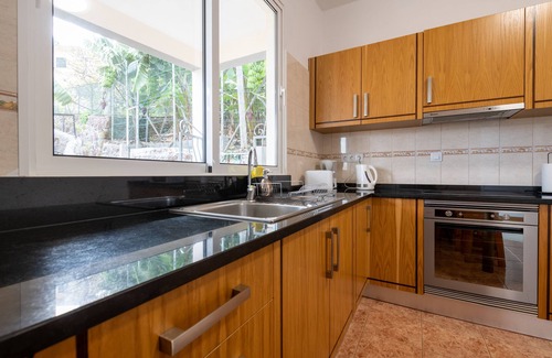 Camara de Lobos House | Spacious house, family friendly with 3 bedrooms.