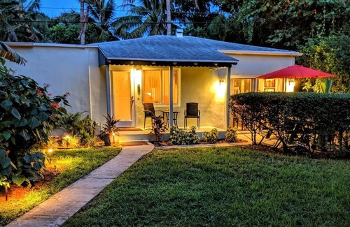 Lake Ridge Cottage | Spacious House with Patio & Grill