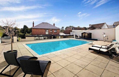 Dawlish House | Spacious House w/Pool, Games Room, Private Parking
