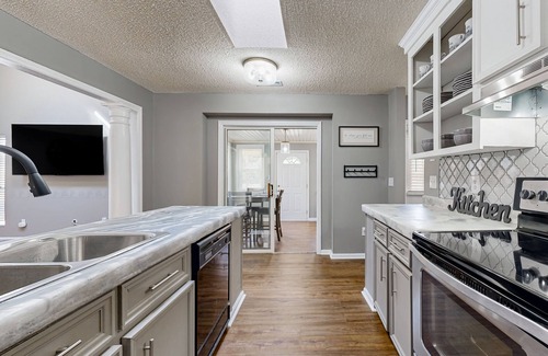 Johns Island House | Spacious house with deck, firepit + minutes from Kiawah