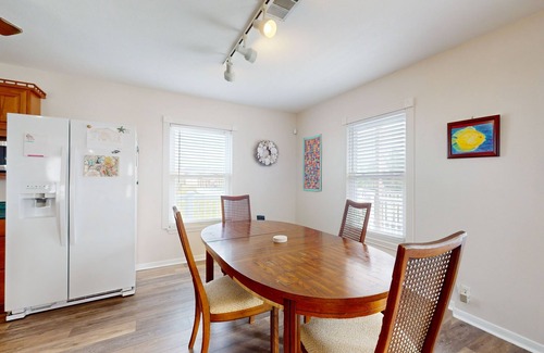 Terramar Beach House | Spacious house with beach access, private balcony and patio