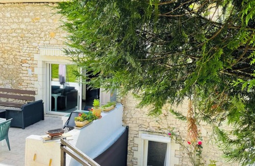 Carlux House | Spacious house with heated pool