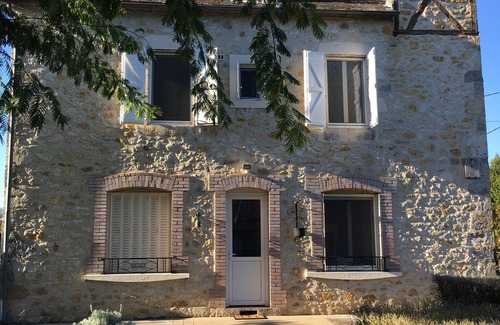 Vayrac House | Spacious House with large garden in Dordogne valley close to Rocamadour.