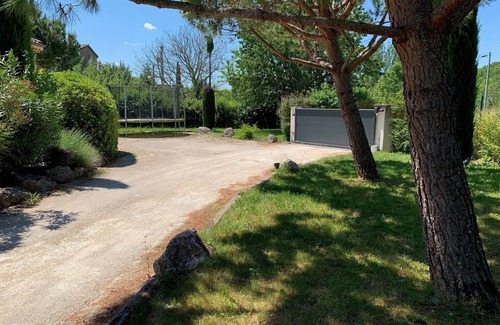 Vesseaux House | Spacious house with pool and garden ideal for family holidays
