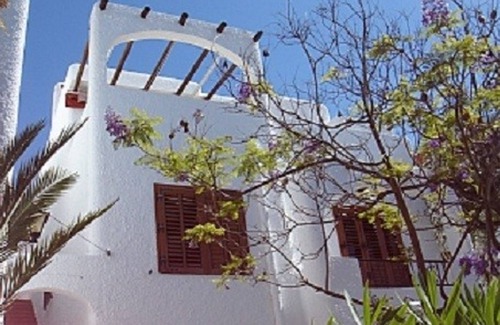 La Parata House | Spacious House with Stunning Sea Views (Free Wi-Fi)