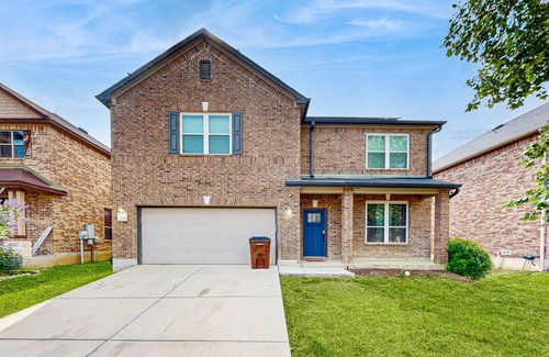 Wetmore House | Spacious house with private pool, patio and office space