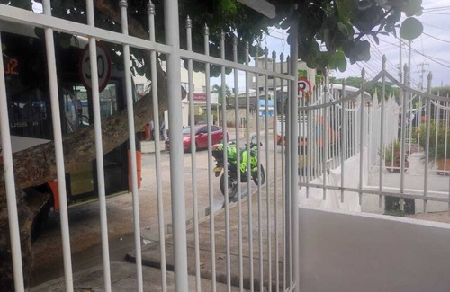 Urbanizacion Eliana House | Spacious independent room 2 blocks from the beach and airport