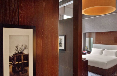 Downtown Dallas Hotel | Spacious Indoor-Outdoor Suite Overlooking Downtown Dallas
