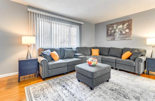 Inkster House | Spacious Inkster Home Patio, Yard, 2 Living Areas