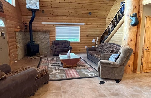Island Park Cabin | Spacious Island Park cabin close to Yellowstone
