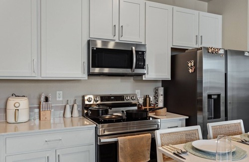 Johnstown House | Spacious Johnstown Townie w Garage