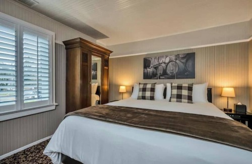 Calistoga Hotel | Spacious King Retreat – 5 Min to & Hot Springs and Napa Valley's Best Wineries