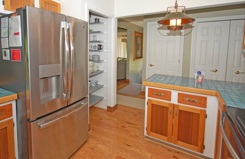 Glen Arbor House | Spacious lake access home with a washer/dryer, central AC, nearby tennis