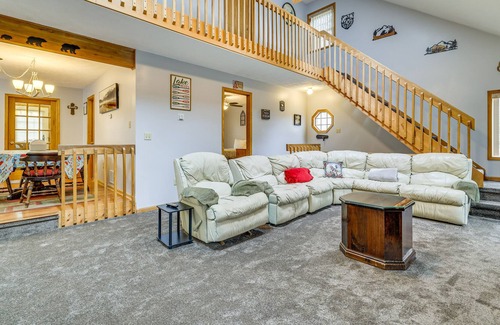 Wallenpaupauk Lake Estates House | Spacious Lake Ariel Home w/ Deer Lake Beach Access