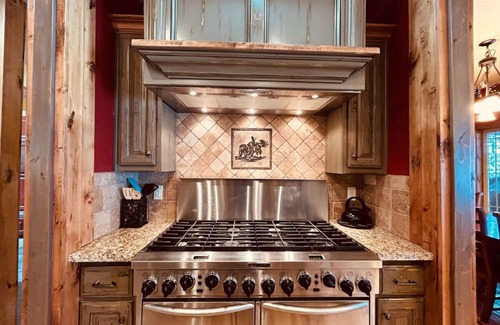 Island Park House | Spacious lake front property close to Yellowstone - Shenandoah Family Retreat