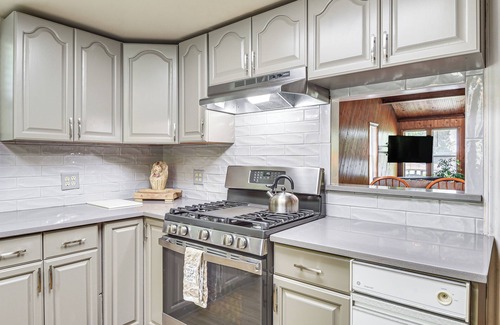 Granbury House | Spacious Lake Granbury Home w/Deck & Boat Dock!