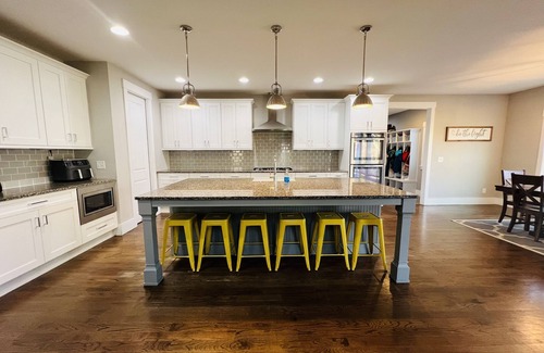 Barium Springs House | Spacious Lake Norman Waterfront with hot tub, game room, kayaks & SUPs!