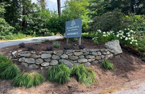 Sunapee House | Spacious Lake Sunapee Townhome in Granliden Community
