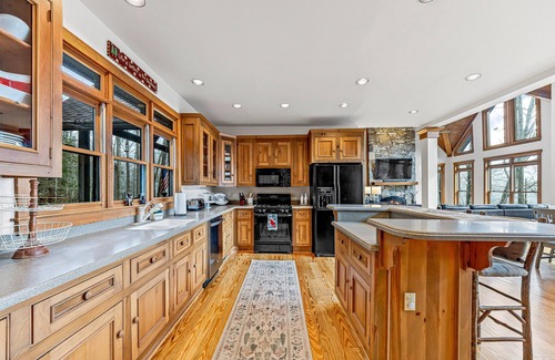 Lake Toxaway House | Spacious Lake Toxaway Home with Golf Course Views