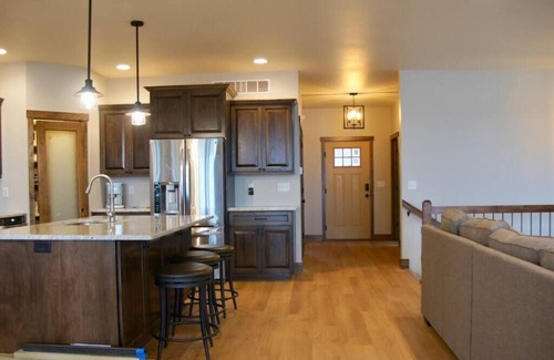 Waupaca House | Spacious Lakefront Home | 4BR/3.5BA, Sleeps 12