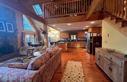 East Wakefield House | Spacious Lakefront Log Home for Family Fun & Relaxation- deck, firepit, gameroom