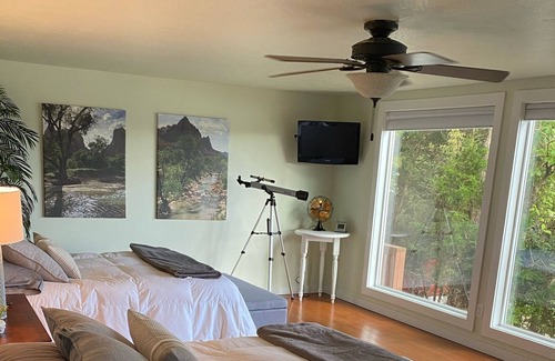 Jenkins Cottage | Spacious lakehouse with amazing views of beautiful Table Rock lake!