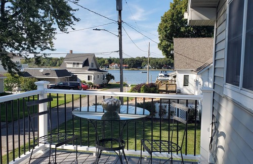 Ferrysburg House | Spacious lakeview home within minutes of beaches, state parks and shopping.
