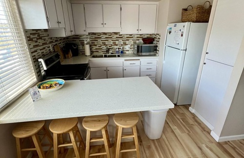 South Mission Beach Condo | Spacious, Light/Bright, Balcony w/Bay View, Garage