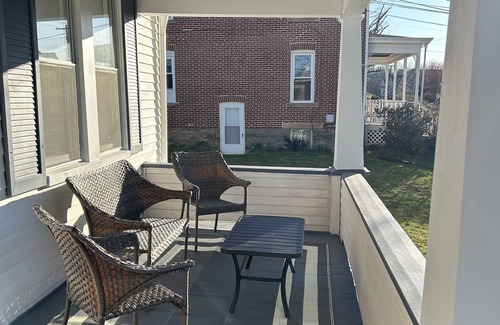 Ligonier House | Spacious Ligonier Home 3/3 .3m to downtown. New amenities, central heat, A/C!