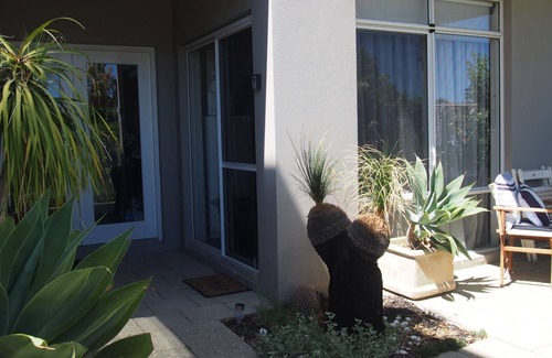 Mindarie Apartment | Spacious living in the heart of the marina