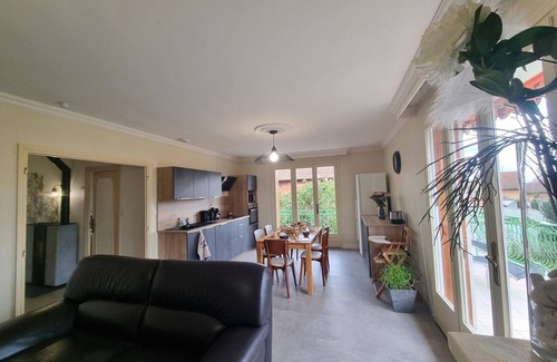 Roanne Cottage | Spacious lodging with fireplace and terrace in Roanne