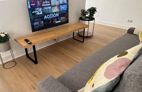 La Victoria Apartment | Spacious Loft, Parking Free M