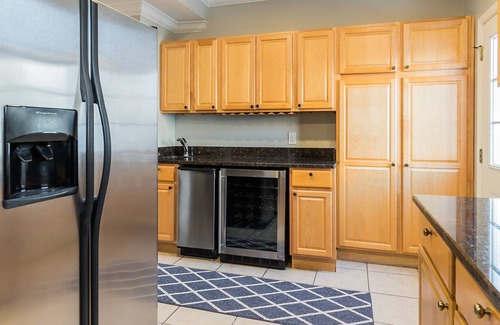Petworth House | Spacious Longterm DC Townhouse - w/Parking + Metro