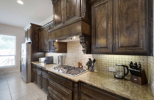 Frisco House | Spacious & Luxe, 5 Star Neighborhood, Movie Theatr