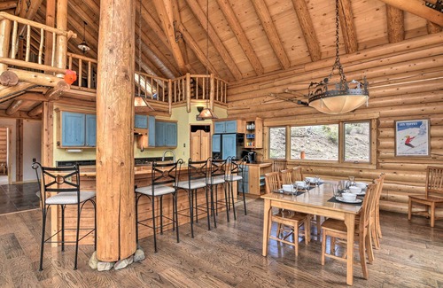 Villa Grove Cabin | Spacious, Luxe Cabin w/Mtn Views, Sauna & More!