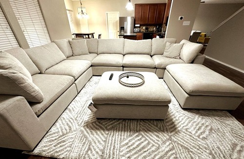 Round Rock House | Spacious Luxe Retreat for family and groups Austin