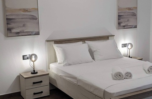 Preveza Apartment | Spacious, luxury apartment 5 min from centre of town