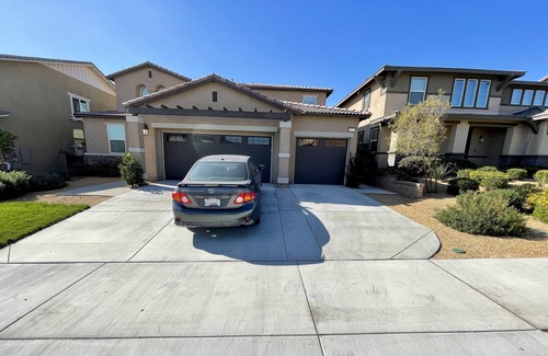 Fontana Apartment | Spacious Luxury Apartment with Modern Amenities