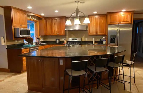 Issaquah House | Spacious/Luxury/Custom Home with 6 beds/4.5 baths