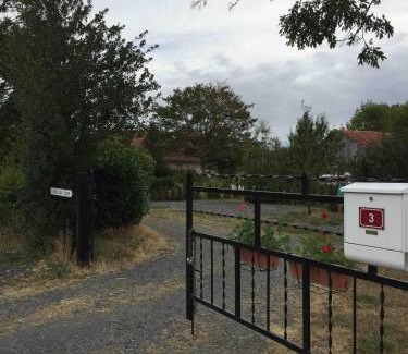 Chalmoux House | Spacious luxury farmhouse