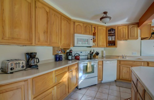 Cottage Grove House | SPACIOUS LUXURY HOME - CONVENIENT MADISON EAST LOCATION
